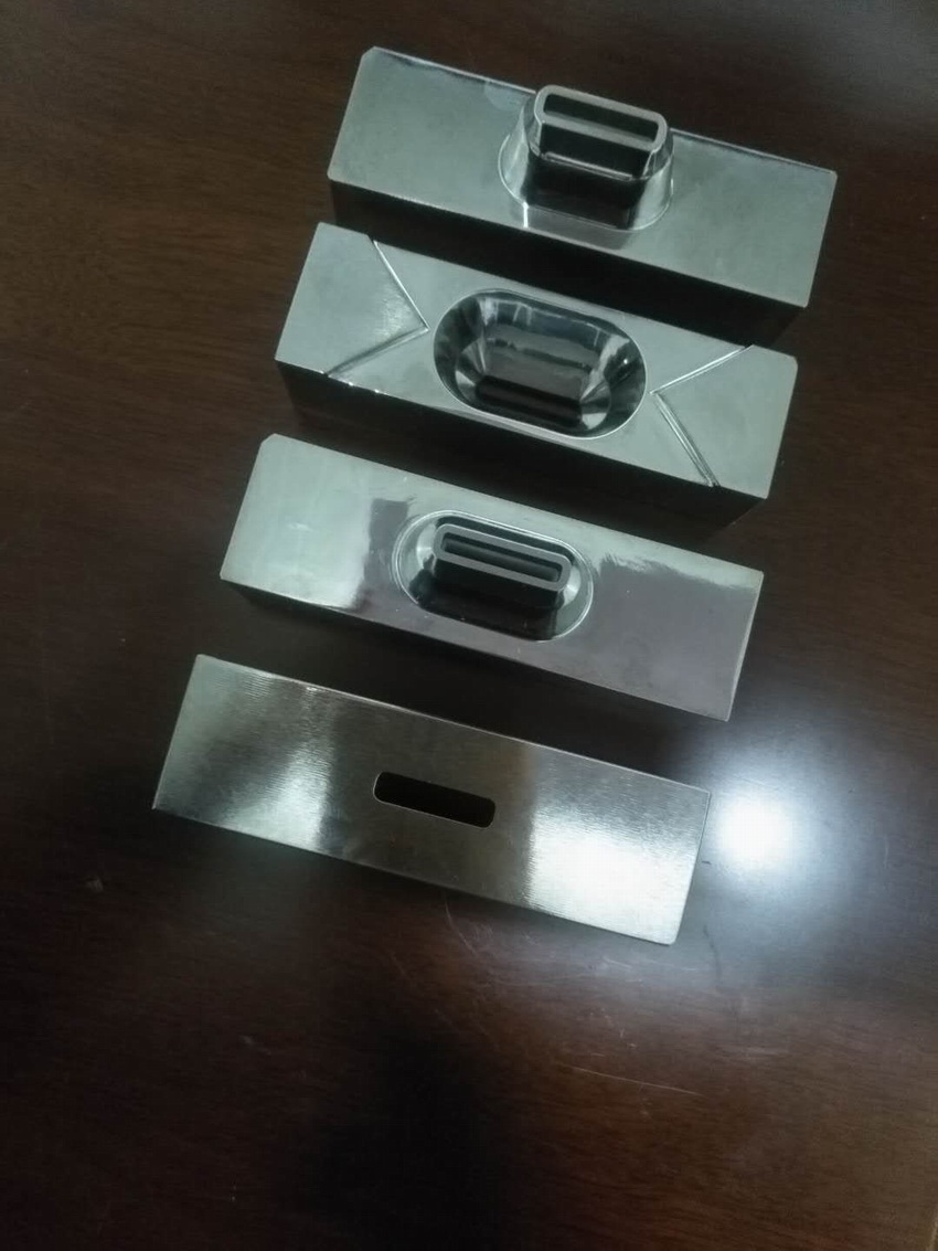 免调扁电缆模具